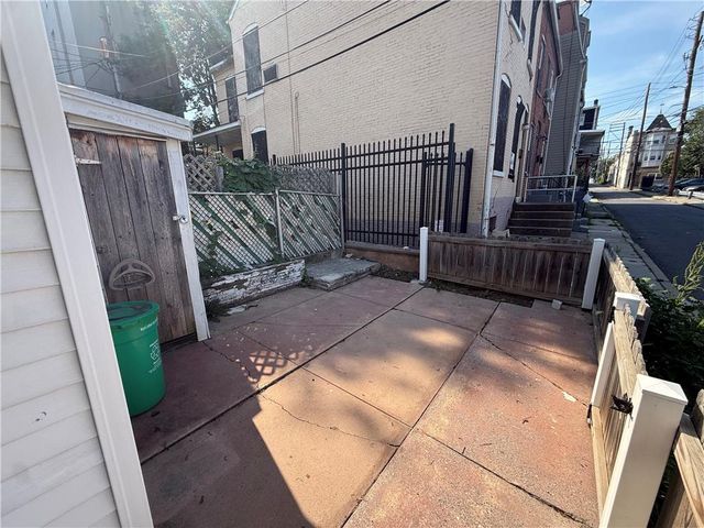 723 Chestnut Street, Allentown City, PA 18102