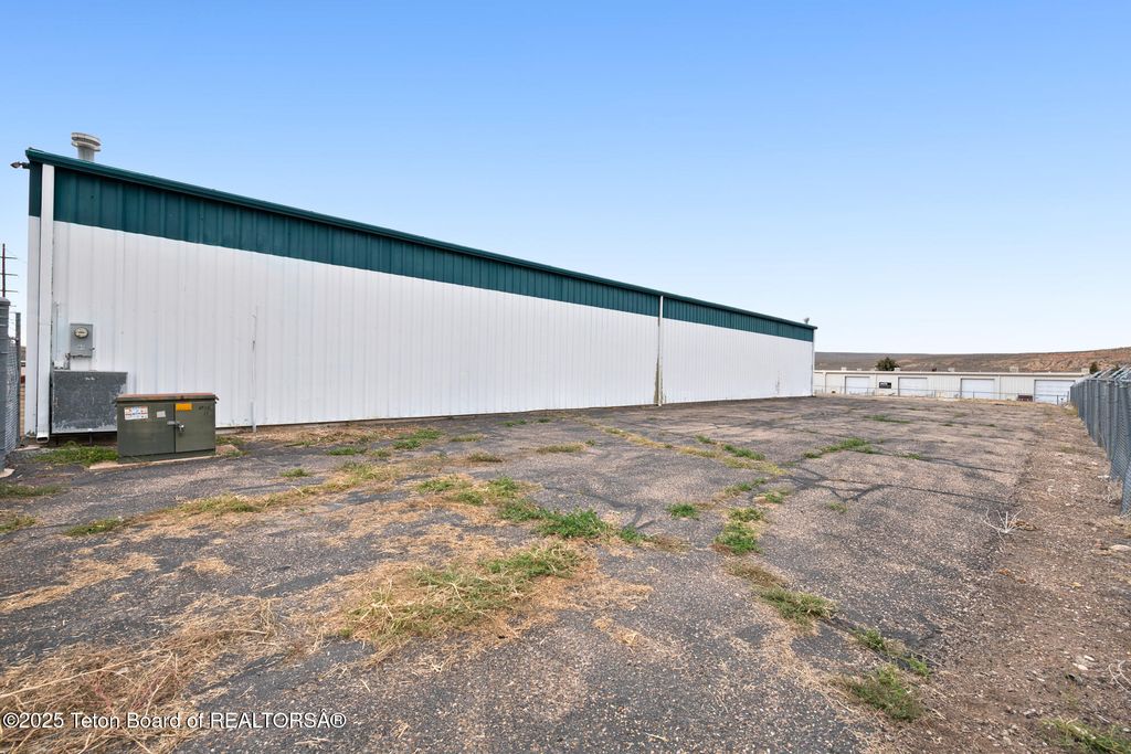 80 ALLEGIANCE Circle, Evanston, WY 82930 photo 11