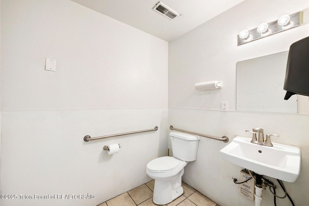 80 ALLEGIANCE Circle, Evanston, WY 82930 photo 24