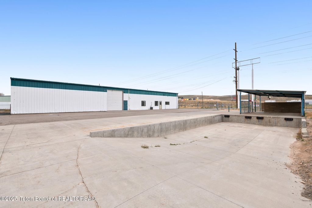 80 ALLEGIANCE Circle, Evanston, WY 82930 photo 7