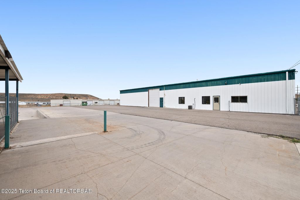 80 ALLEGIANCE Circle, Evanston, WY 82930 photo 9