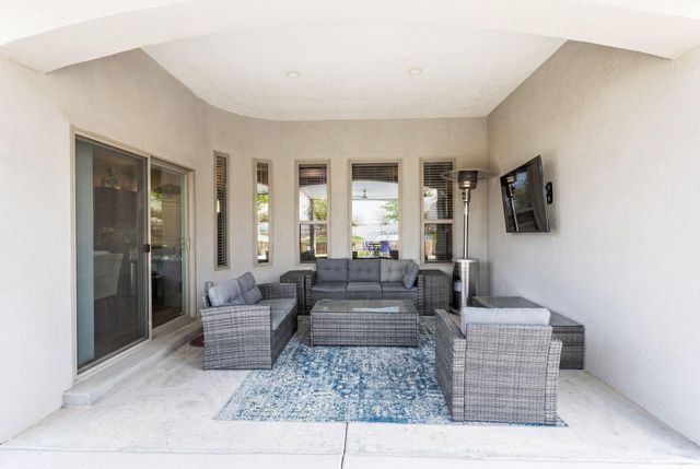 1878 Castle Peak Loop NE, Rio Rancho, NM 87144