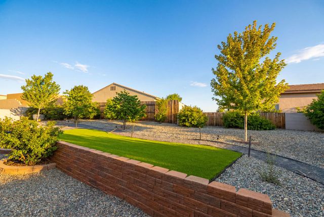 1878 Castle Peak Loop NE, Rio Rancho, NM 87144