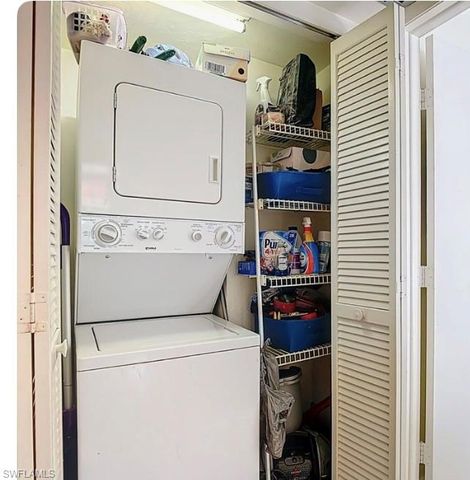 627 Serendipity DR 627, Naples, FL 34108