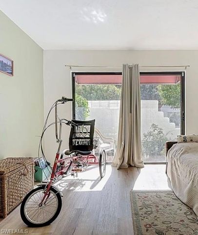 627 Serendipity DR 627, Naples, FL 34108