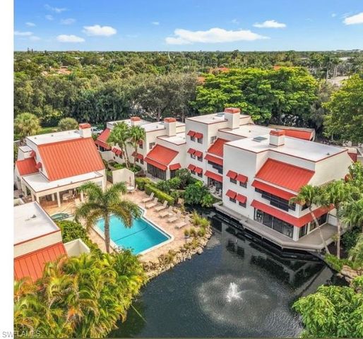 627 Serendipity DR 627, Naples, FL 34108