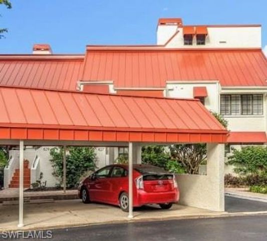 627 Serendipity DR 627, Naples, FL 34108