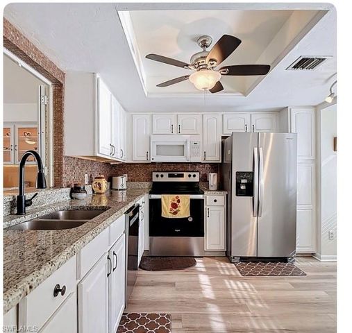 627 Serendipity DR 627, Naples, FL 34108