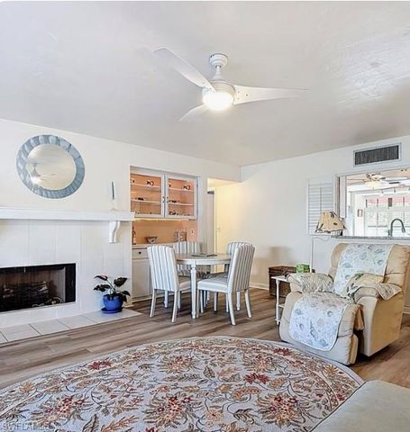 627 Serendipity DR 627, Naples, FL 34108