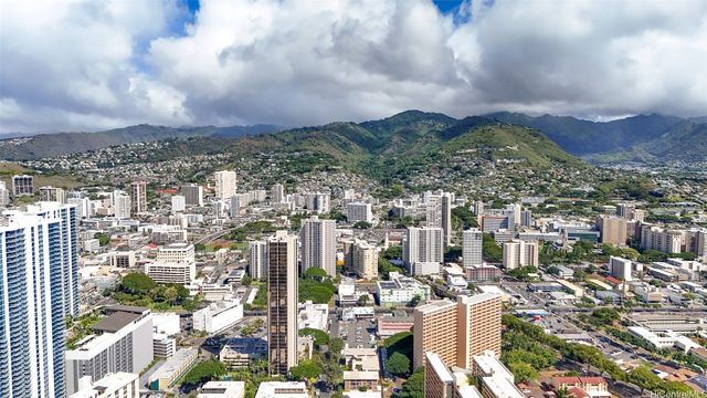 933 Kaheka Street A309, Honolulu, HI 96814