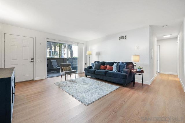 6333 College Grove Way 11102, San Diego, CA 92115