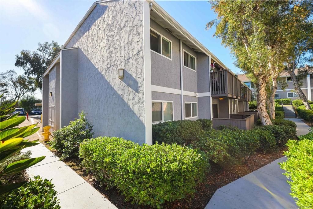 6333 College Grove Way 11102, San Diego, CA 92115