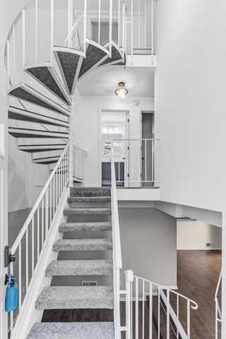 5527 E Bavarian Pass, Fridley, MN 55432