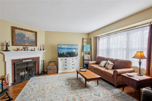 4 Ruth Ellen Way, Gates, NY 14624