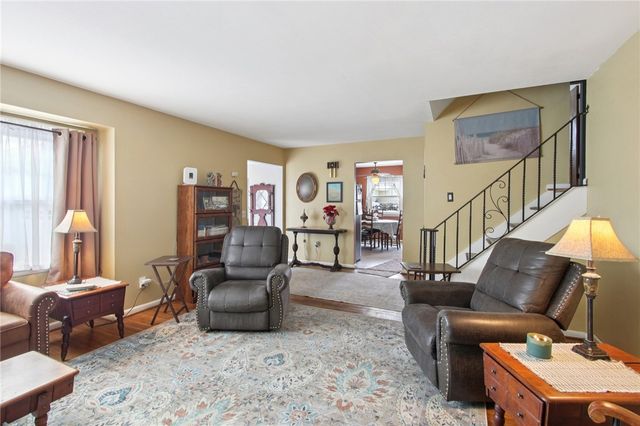 4 Ruth Ellen Way, Gates, NY 14624