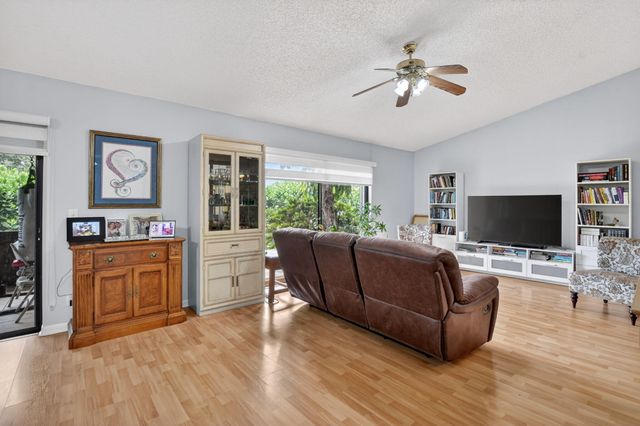 7833 San Marcos Place, Boca Raton, FL 33433