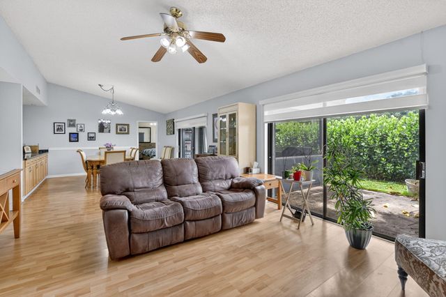 7833 San Marcos Place, Boca Raton, FL 33433