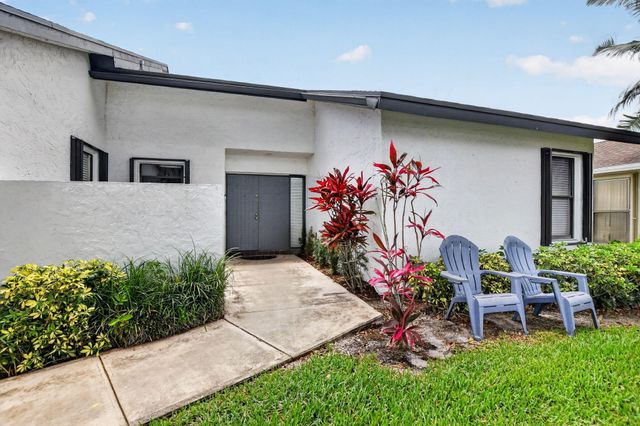 7833 San Marcos Place, Boca Raton, FL 33433