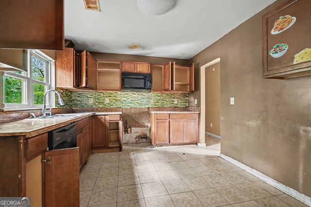 1727 Vauxhall Drive, Lithonia, GA 30058