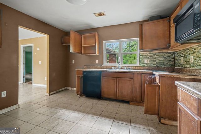 1727 Vauxhall Drive, Lithonia, GA 30058