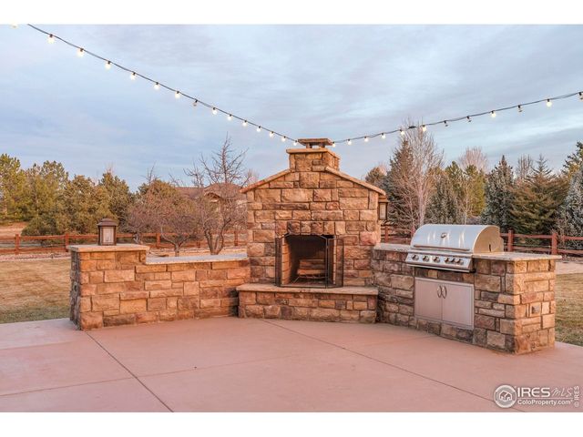 8712 Portico Ln, Longmont, CO 80503