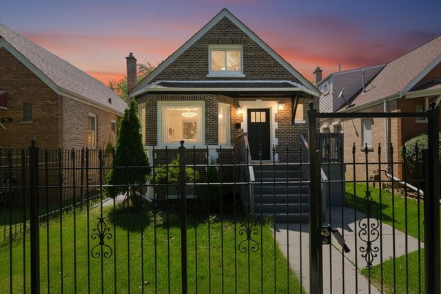 6604 S Rockwell Street, Chicago, IL 60629