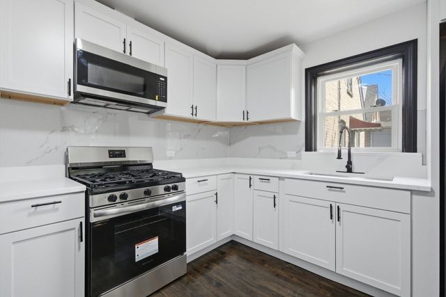6604 S Rockwell Street, Chicago, IL 60629