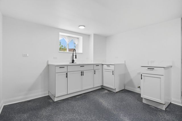6604 S Rockwell Street, Chicago, IL 60629
