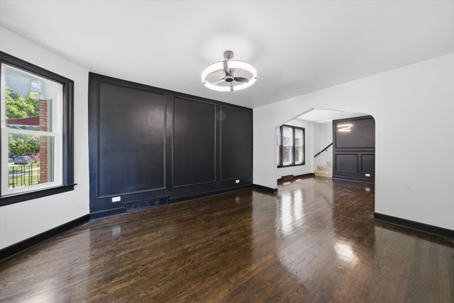 6604 S Rockwell Street, Chicago, IL 60629