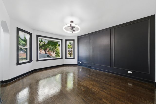 6604 S Rockwell Street, Chicago, IL 60629