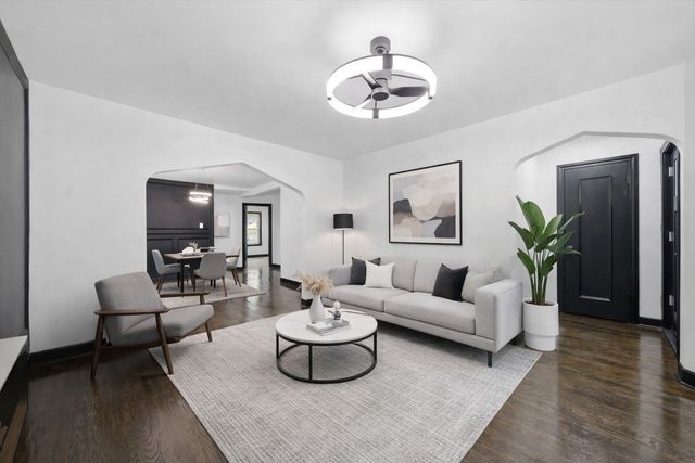 6604 S Rockwell Street, Chicago, IL 60629