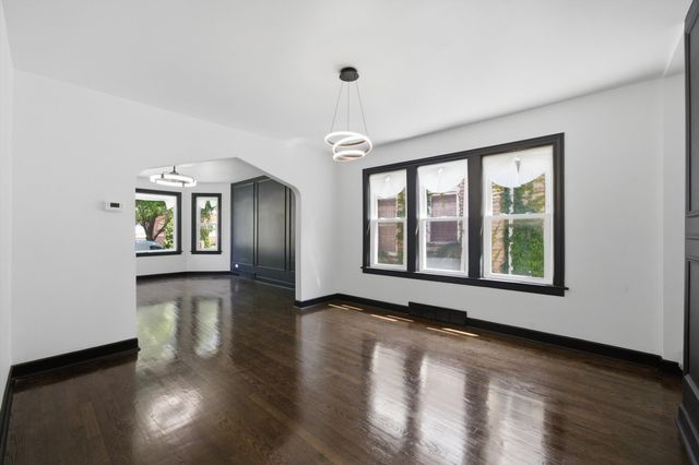 6604 S Rockwell Street, Chicago, IL 60629