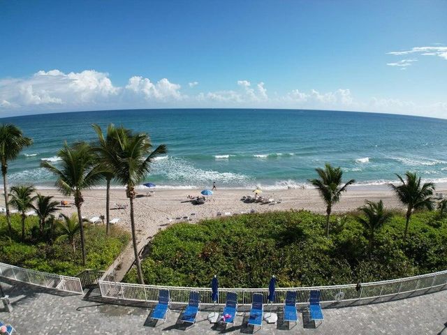 3215 S Ocean Boulevard 402, Highland Beach, FL 33487