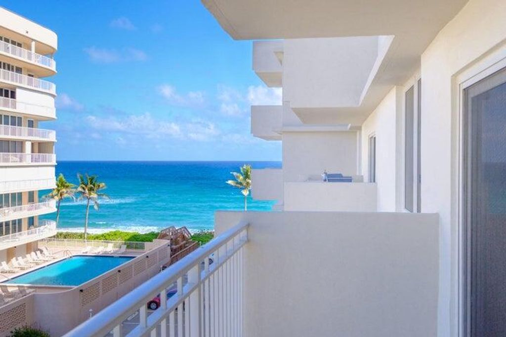 3215 S Ocean Boulevard 402, Highland Beach, FL 33487