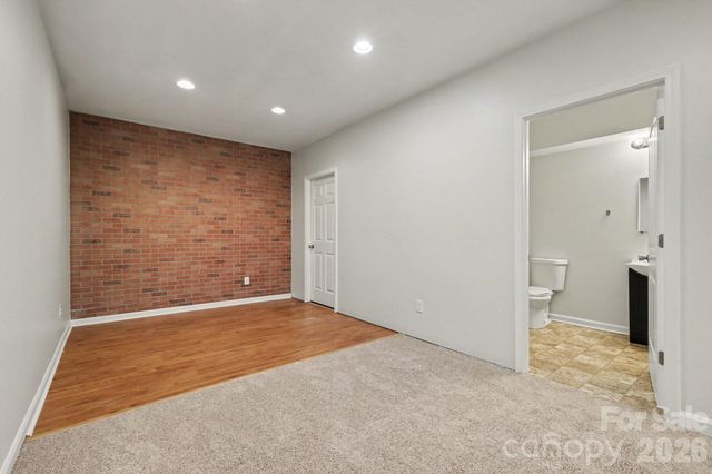 2318 Sonoma Valley Drive, Charlotte, NC 28214