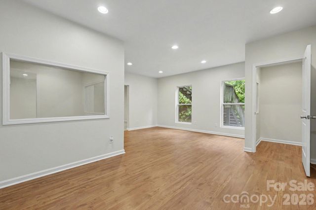 2318 Sonoma Valley Drive, Charlotte, NC 28214