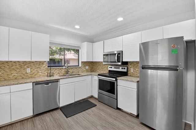 5530 Coach House Circle E, Boca Raton, FL 33486