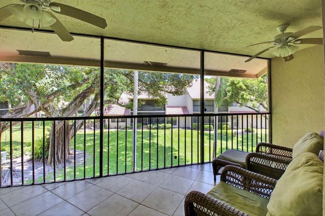 5530 Coach House Circle E, Boca Raton, FL 33486