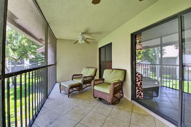 5530 Coach House Circle E, Boca Raton, FL 33486