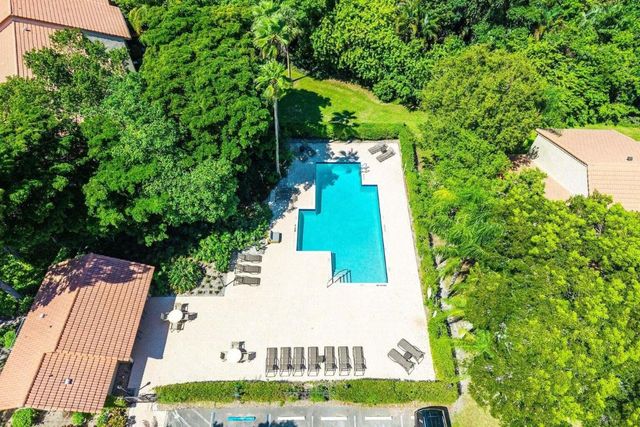 5530 Coach House Circle E, Boca Raton, FL 33486