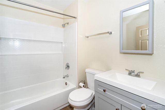 916 L Street, Centralia, WA 98531