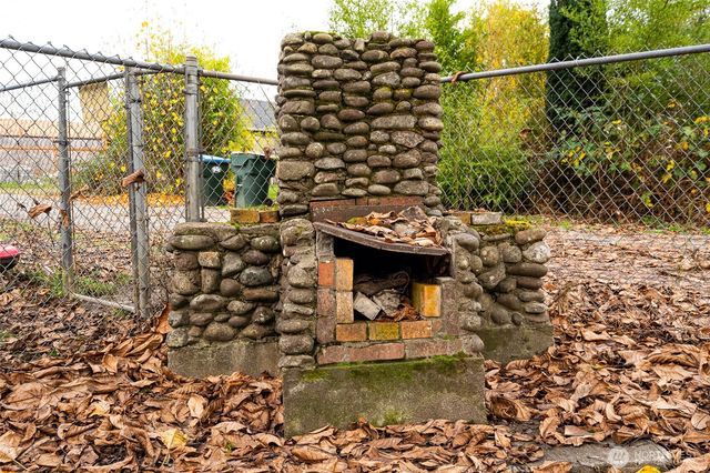 916 L Street, Centralia, WA 98531