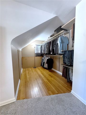 1333 Clearview Road, Lyndhurst, OH 44124