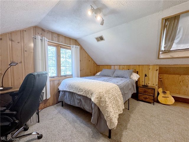 1333 Clearview Road, Lyndhurst, OH 44124