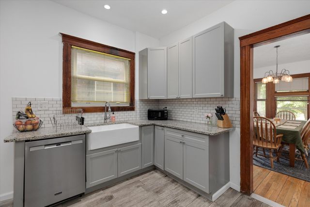 418 King Street, Detroit, MI 48202