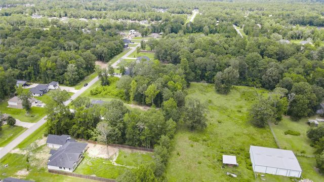 133 County Road 6606, Dayton, TX 77535