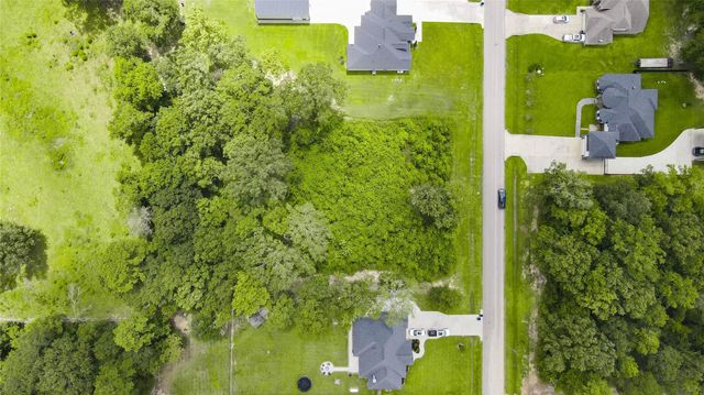 133 County Road 6606, Dayton, TX 77535