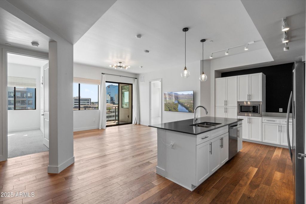 3131 N CENTRAL Avenue 6002, Phoenix, AZ 85012