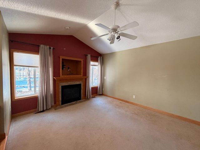 38634 Henna Circle, North Branch, MN 55056