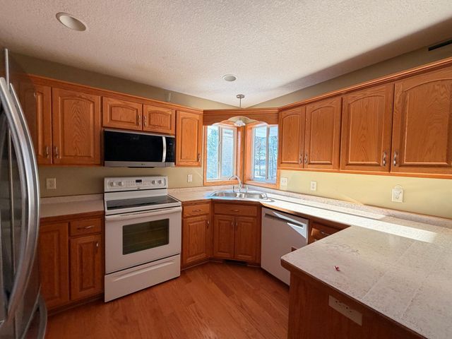 38634 Henna Circle, North Branch, MN 55056